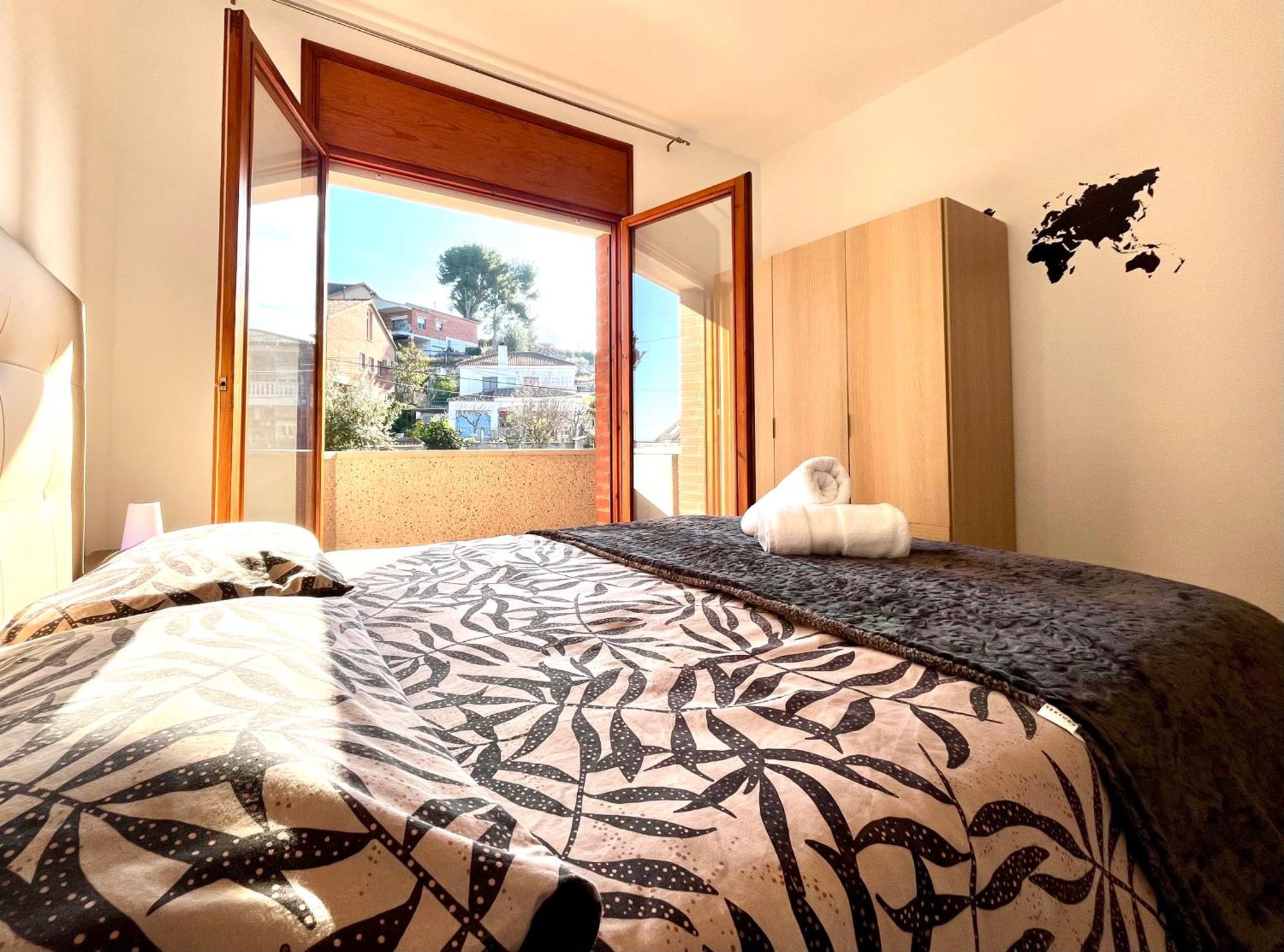 Amplio Apartamento, 5 Camas Sant Esteve Sesrovires Kültér fotó