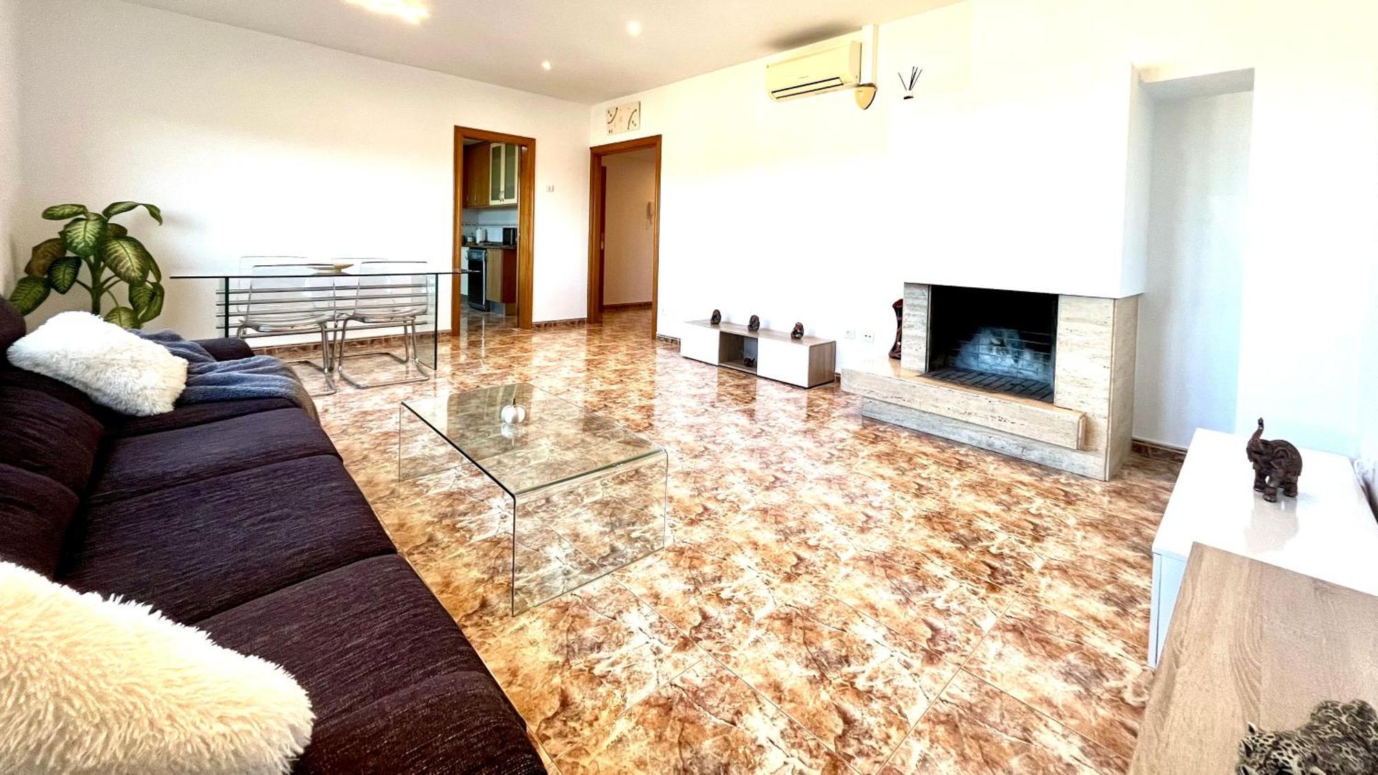 Amplio Apartamento, 5 Camas Sant Esteve Sesrovires Kültér fotó